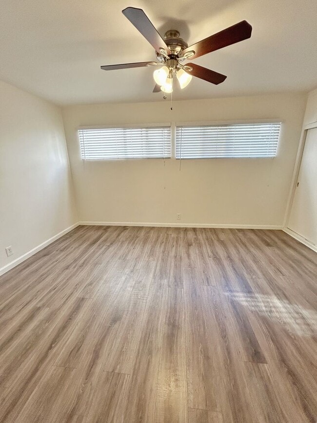 Building Photo - SPACIOUS 1BD/1BA UNIT INCLUDES 1-CAR GARAGE