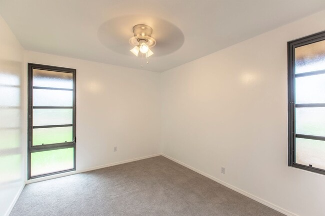 Building Photo - 3bd/2ba/garage in Miliani Town