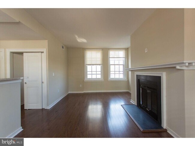 Building Photo - 532 Spruce St