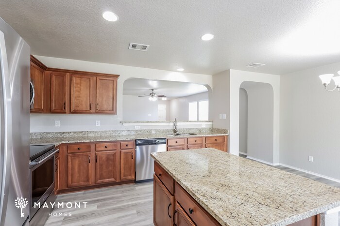 Building Photo - 11233 Forest Pass Ct