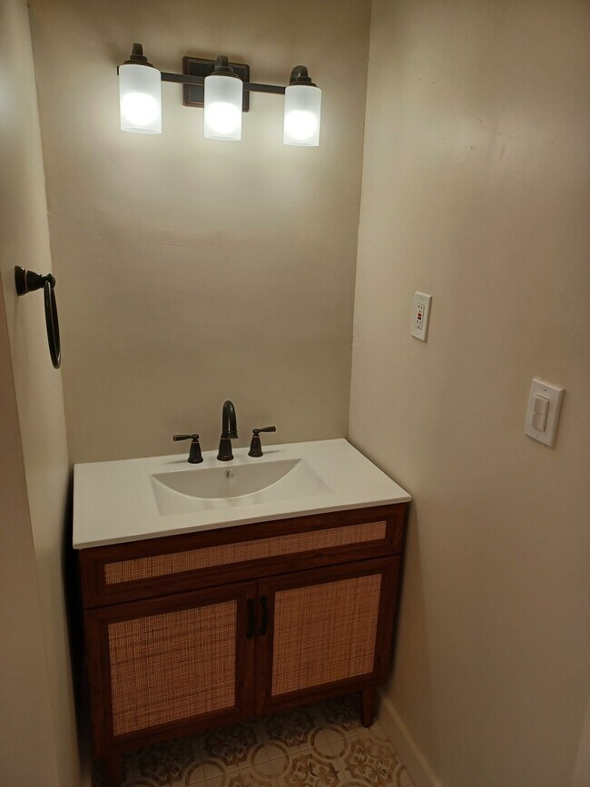 Building Photo - 2508 N Avenida Republica de Cuba