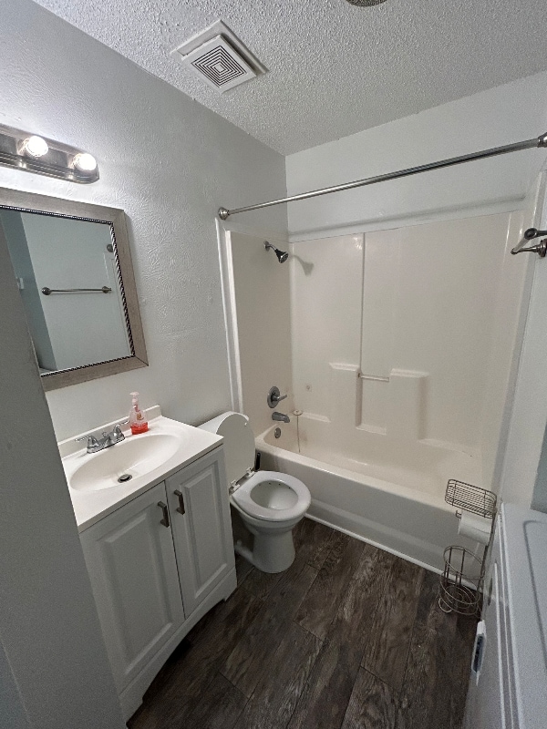 Building Photo - 402 Randy Blvd