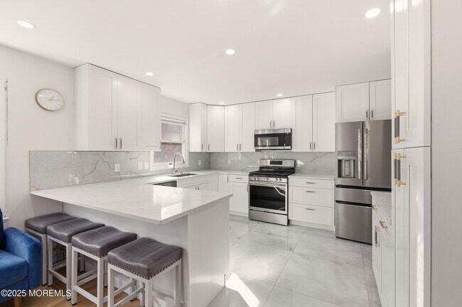 Building Photo - 75 Hickory Hill Rd