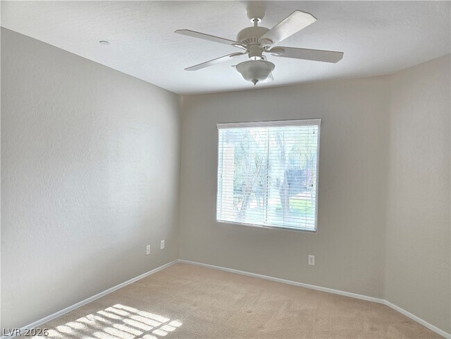 Building Photo - 6868 Sky Pointe Dr