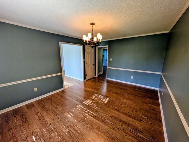 Building Photo - 6913 Crandall Ct