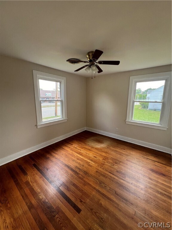 Building Photo - 310 S Mesa Dr