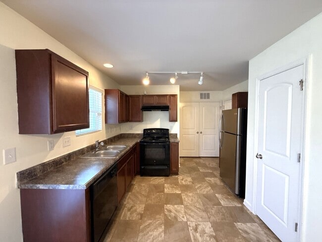 Building Photo - Pennacook