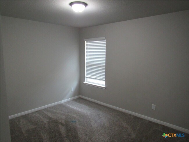 Building Photo - 10018 Kensley Rose Dr