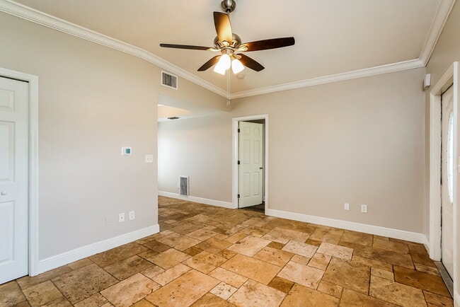 Building Photo - 1423 Brookhill Dr