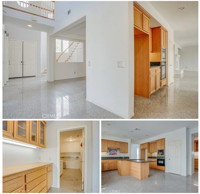 Building Photo - 12683 Palm View Way