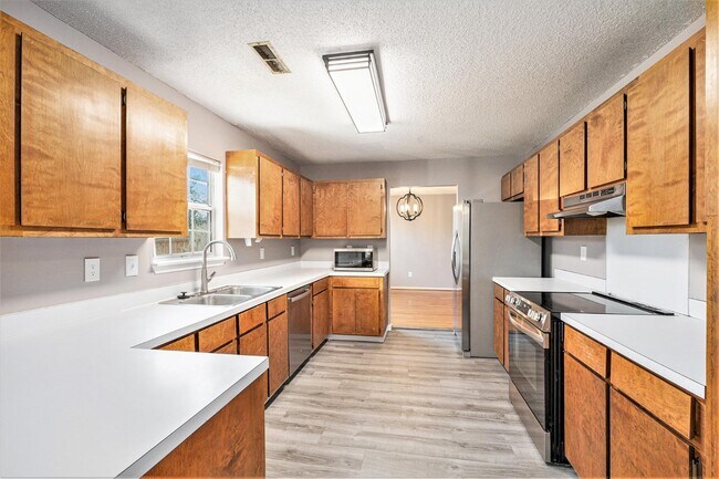 Building Photo - 8584 Cislo Ct