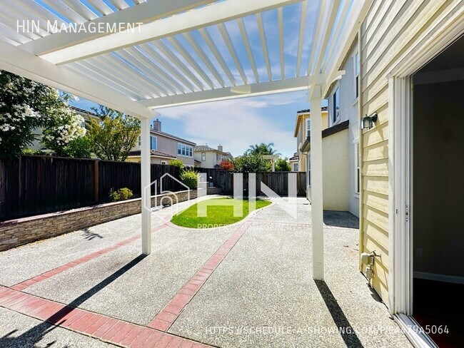 Building Photo - 28982 Jetty Way