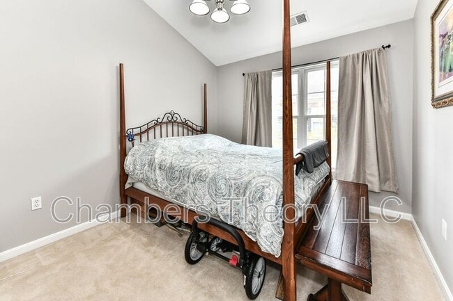Building Photo - 6109 Madison Crest Ct