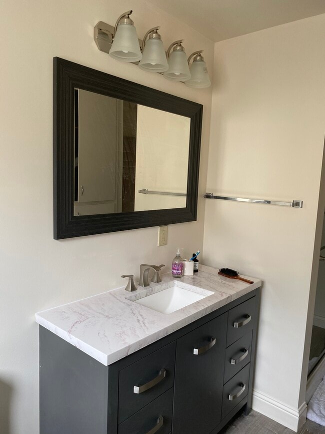 Building Photo - 2208 Sonoma Ave