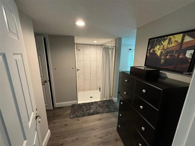 Building Photo - 2007 E Henry Ave