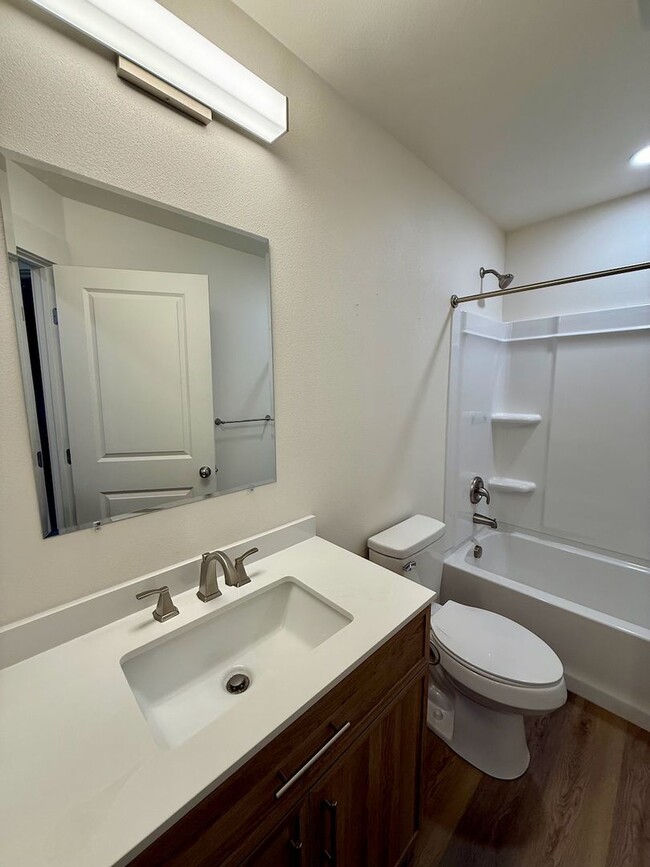 Building Photo - 1817 Spokane