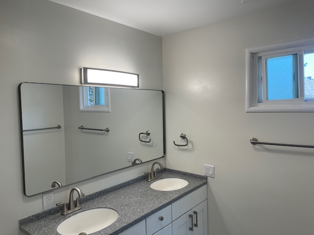 Master Bathroom - 1037 Monte Verde Dr