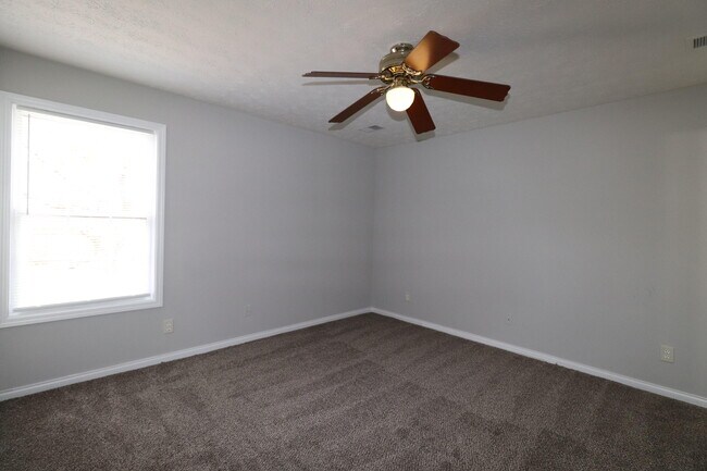 Building Photo - 149 Allison Cir
