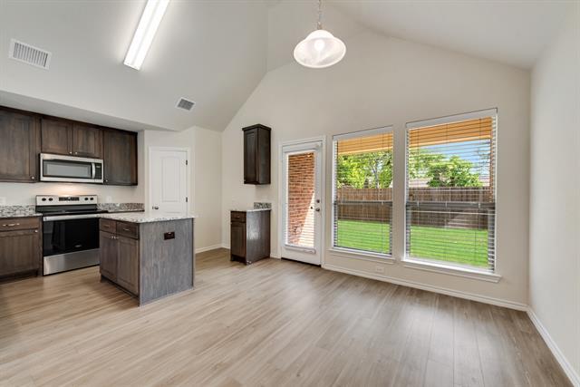 Building Photo - 1711 Wooley Way