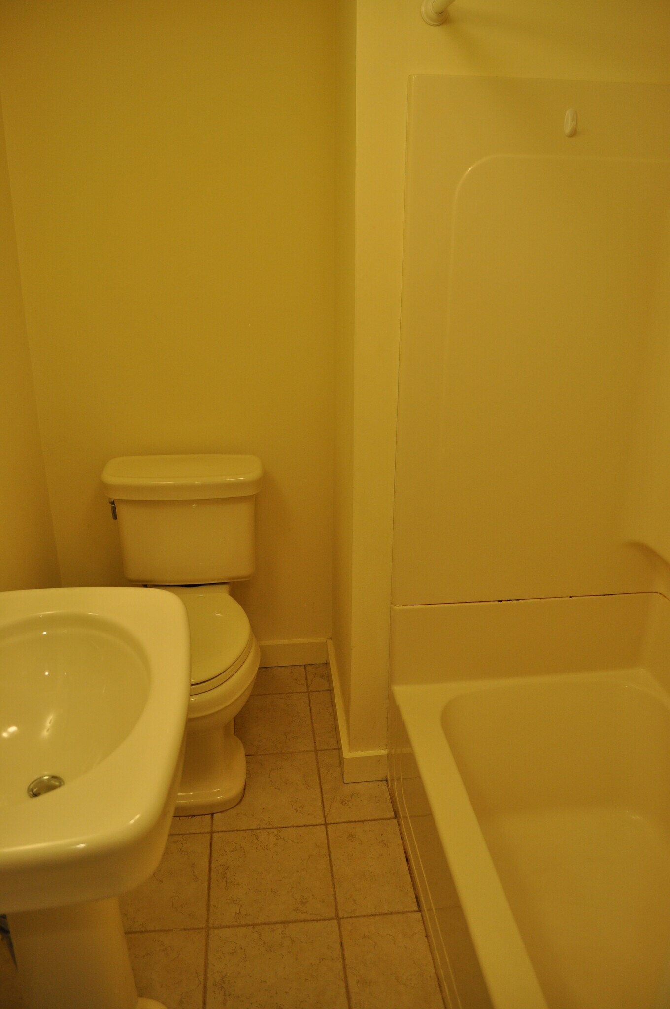 Building Photo - 112 Highland Pl