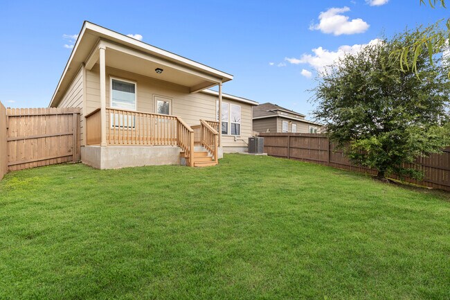 Building Photo - 10719 Noble Canyon