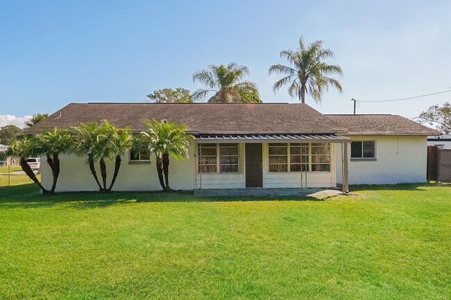 Building Photo - 3970 Oakland St