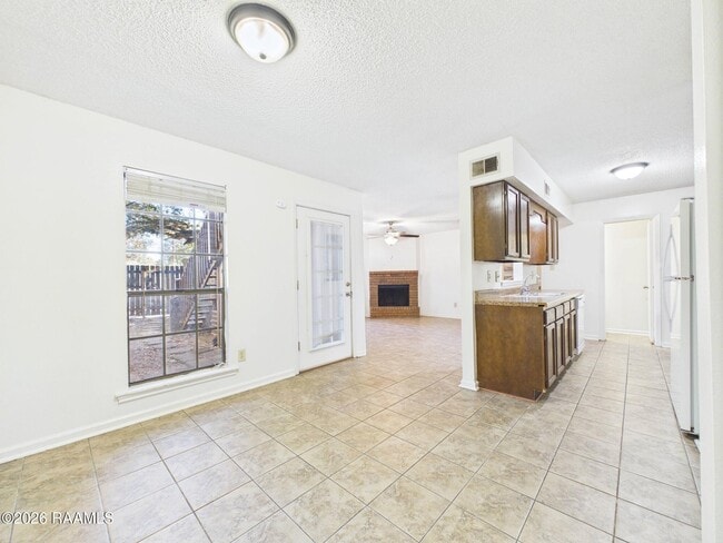 Building Photo - 446 Failla Rd