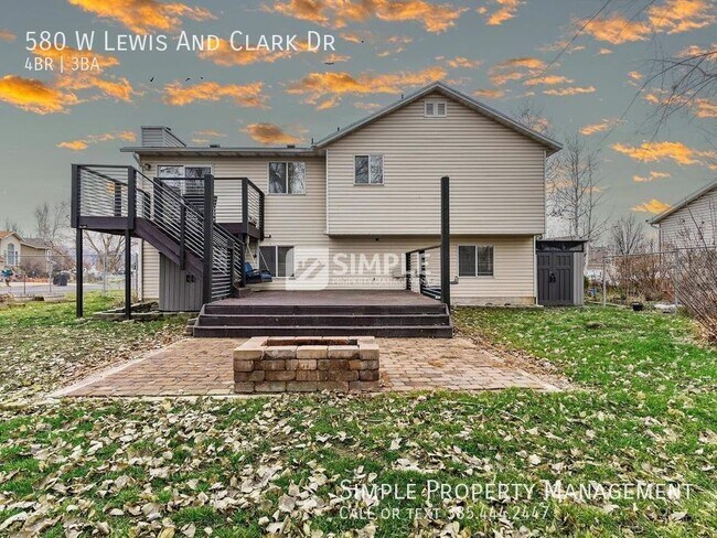 Building Photo - 580 W Lewis And Clark Cir