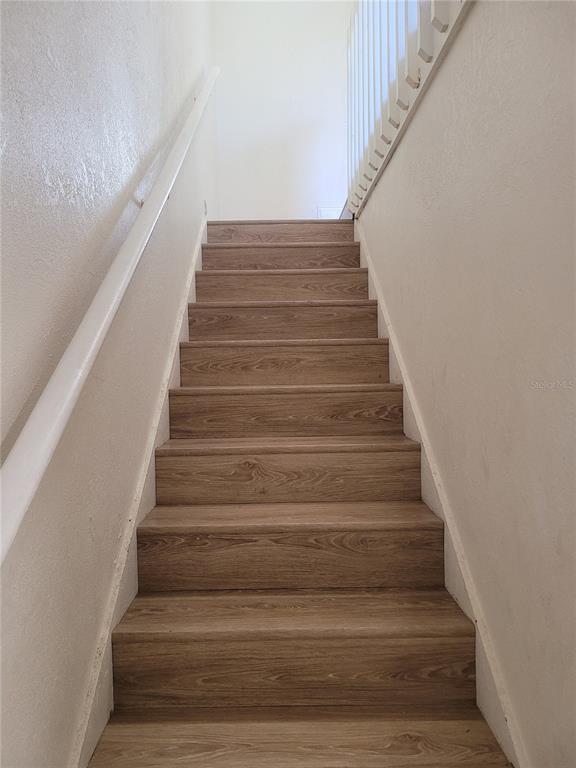 Building Photo - 1236 Dovehill Dr