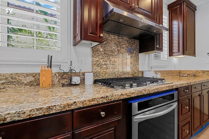 Building Photo - 58 Maple Ash