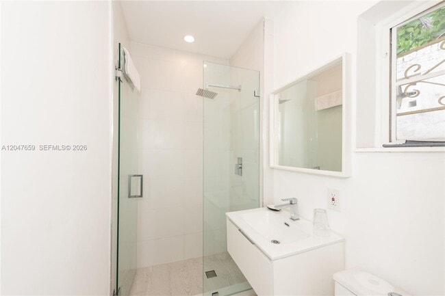 Building Photo - 9940 Collins Ave