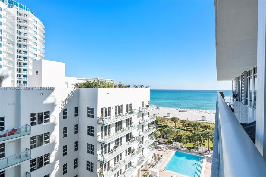Building Photo - 3737 Collins Ave