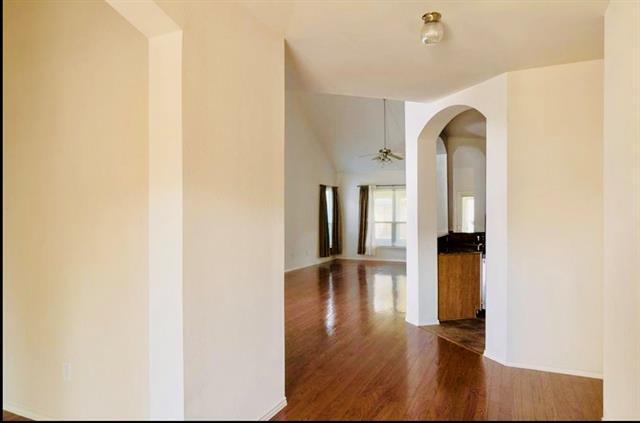 Building Photo - 9717 Hedge Bell Dr