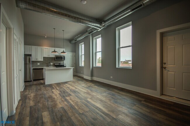 Floorplan - 1758 W. 21st Pl. / 2115 S. Wood St.