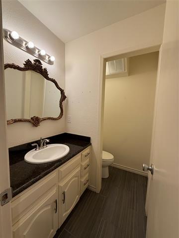 Building Photo - 3175 Golden Oak Ct