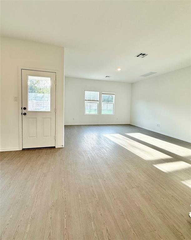 Building Photo - 131 Keefer