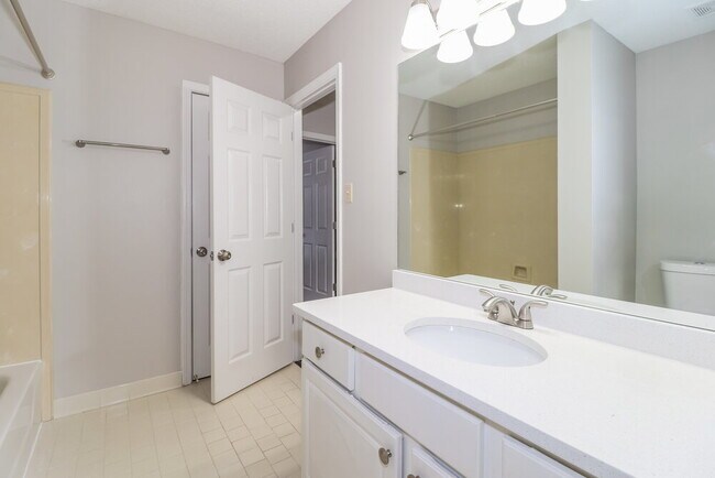 Building Photo - 1501 Cider House Ln