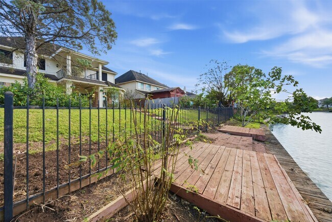 Building Photo - 6426 Portuguese Bend Dr