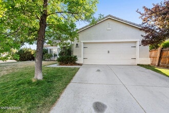 Building Photo - 10235 Lucente Way