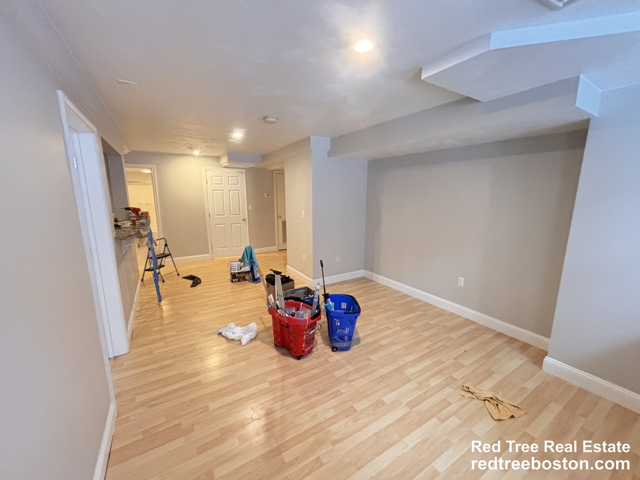 Building Photo - 10 Strathmore Rd