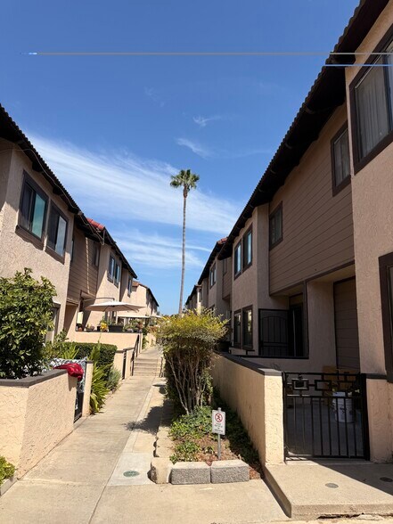 Building Photo - 955 Postal Way
