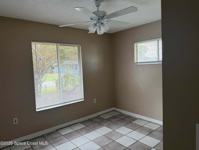 Building Photo - 1337 Helvenston St NW