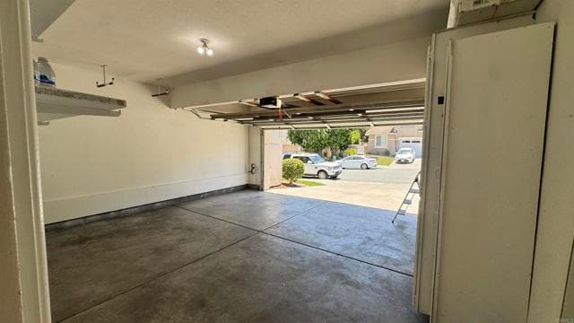 Building Photo - 973 Yosemite Dr
