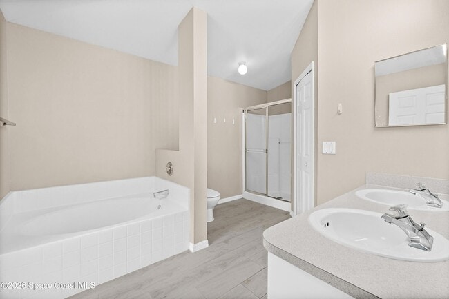 Building Photo - 2467 Deercroft Dr
