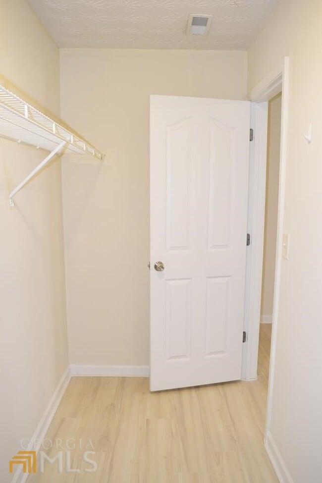 Building Photo - 43 Churchill Park Dr