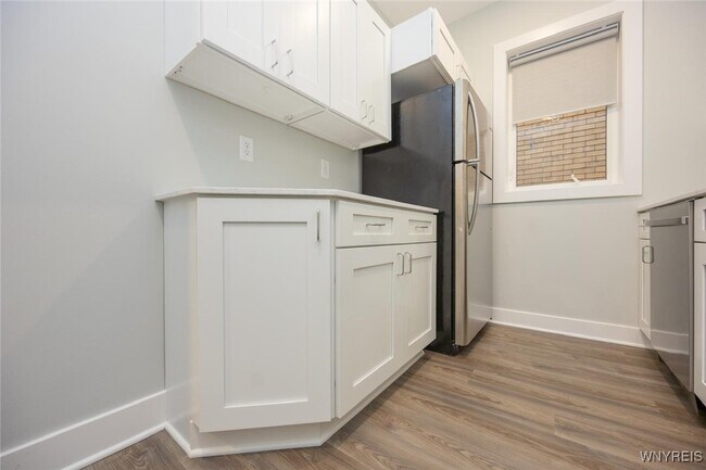 Building Photo - 1008 Elmwood Ave