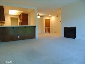 Building Photo - 2203 Apricot Dr