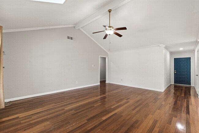 Building Photo - 8818 Edgemoor Dr