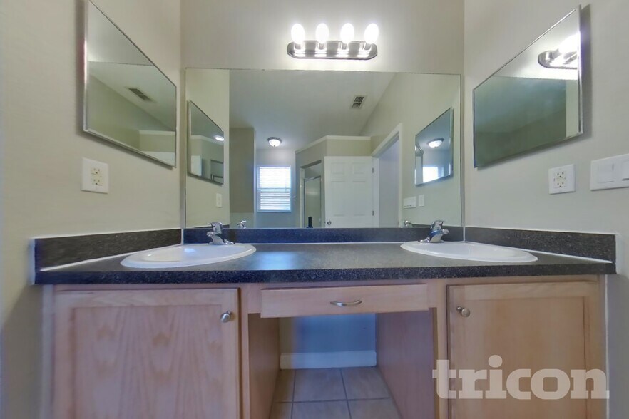 Building Photo - 408 Idlewild Ave