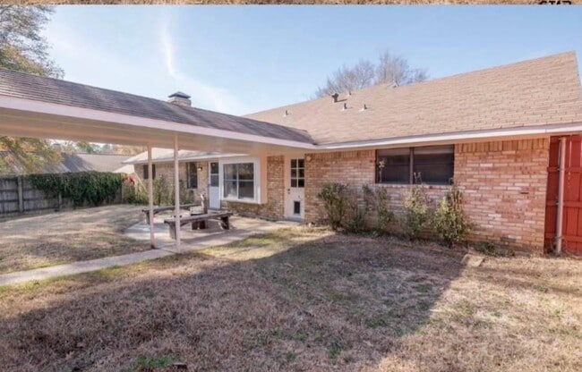 Building Photo - 4800 Gretna Green Ln